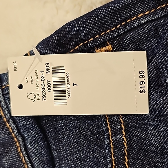 NWT girl Old Navy shorts - Picture 2 of 7